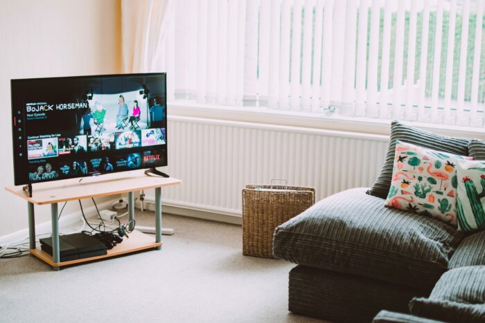 Najlepszy telewizor 40 cali Smart TV do 1000 zł